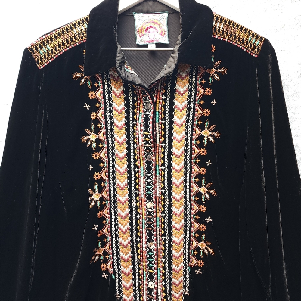 Johnny Was Chiri Embroidered Velvet Button-up Blouse - Picture 3 of 10
